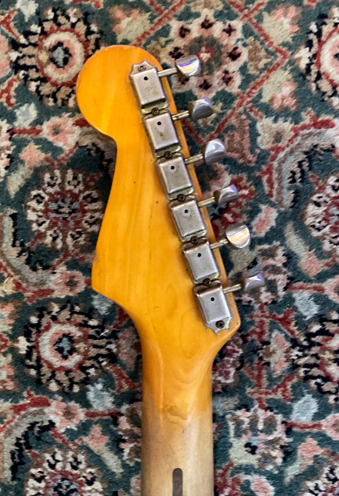 1985 V Series Fender USA Heavy Relic