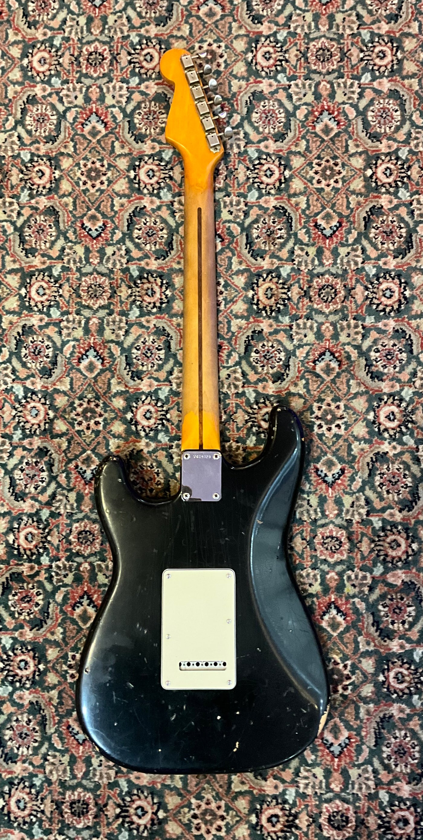 1985 V Series Fender USA Heavy Relic